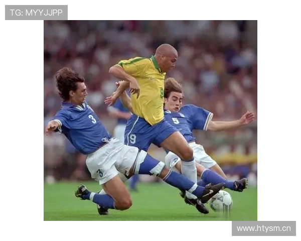 马尔蒂尼战术体系分析：如何塑造现代足球的防守艺术与进攻灵动性